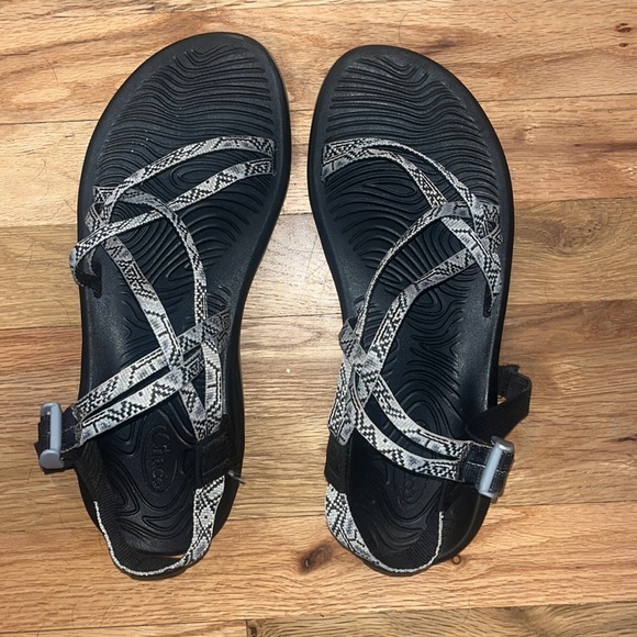Size 11 Chacos!! - Picture 1 of 5